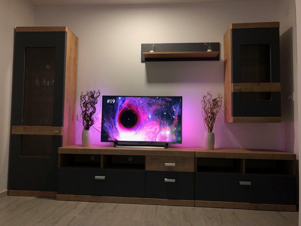 Apartmans And Rooms "Slavica" Novaglia Esterno foto