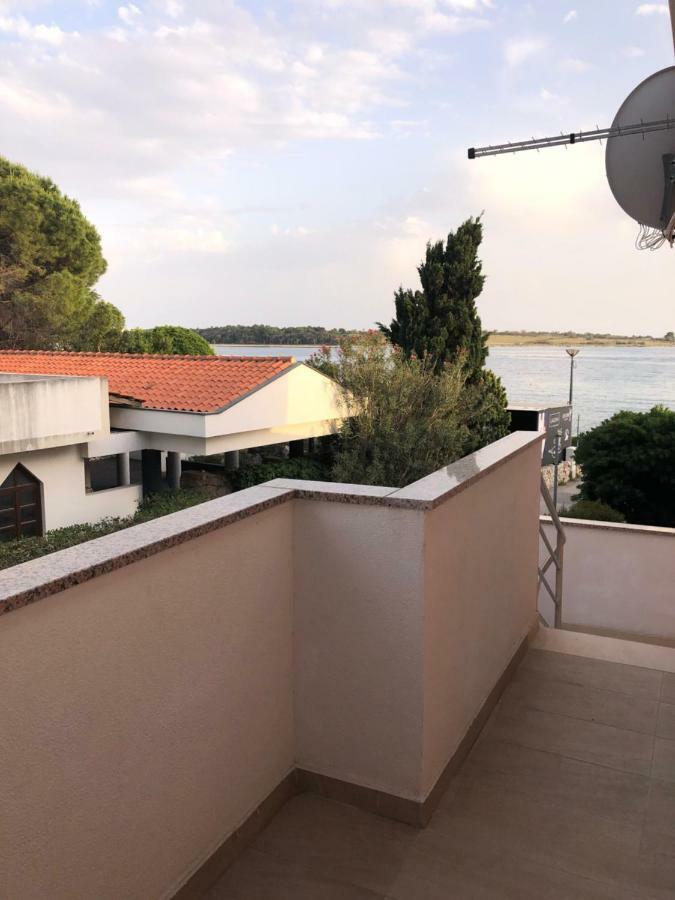 Apartmans And Rooms "Slavica" Novaglia Esterno foto